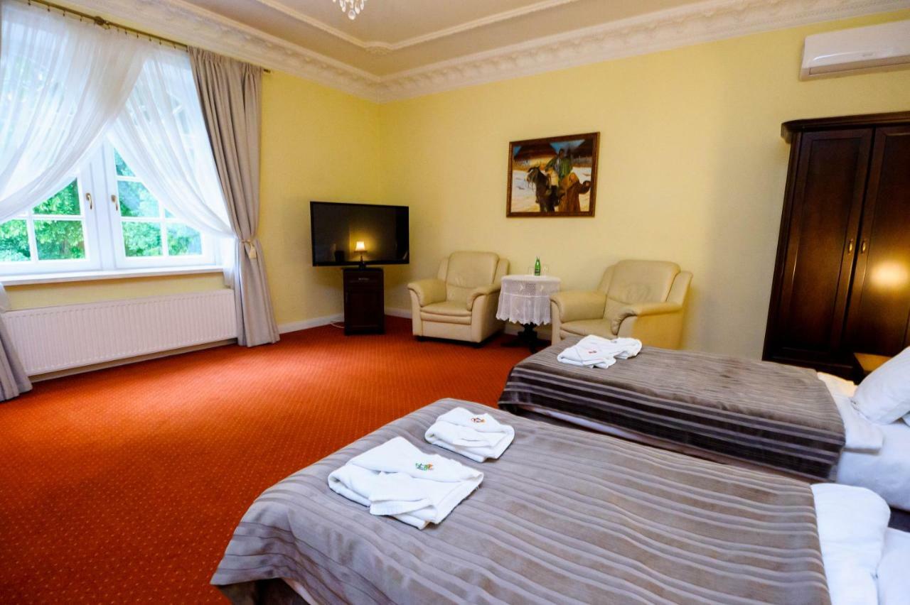 Hotel Dwor Sójki Dış mekan fotoğraf