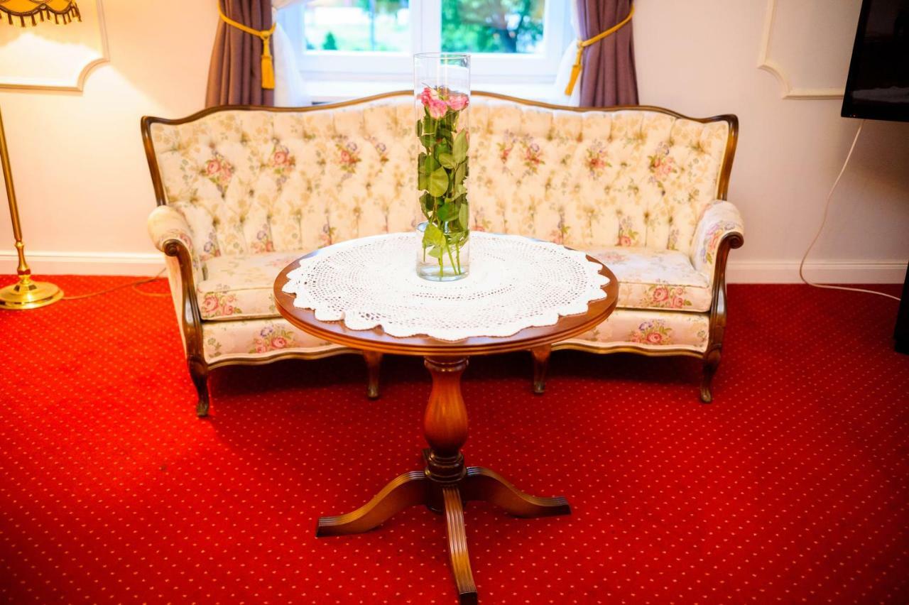 Hotel Dwor Sójki Dış mekan fotoğraf