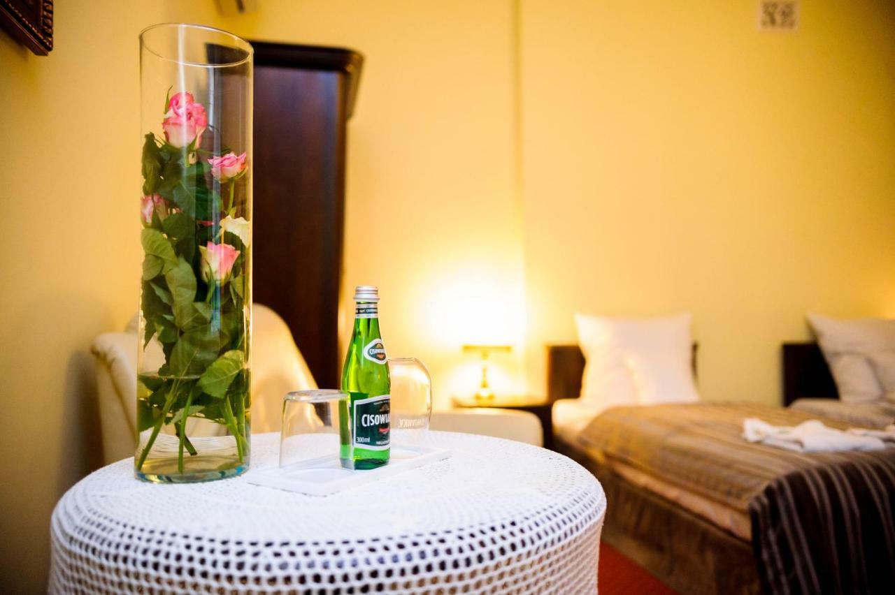 Hotel Dwor Sójki Dış mekan fotoğraf