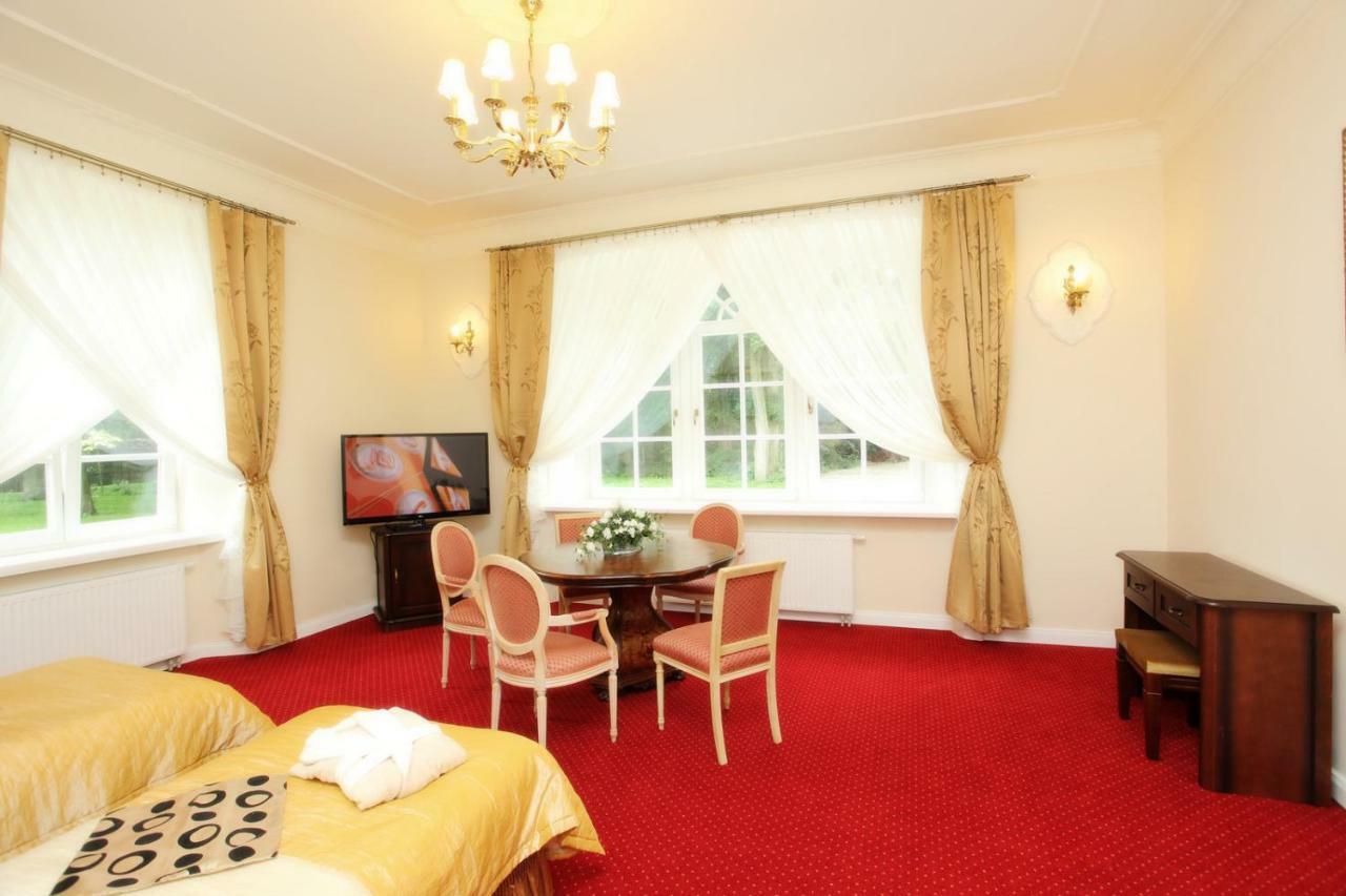 Hotel Dwor Sójki Dış mekan fotoğraf
