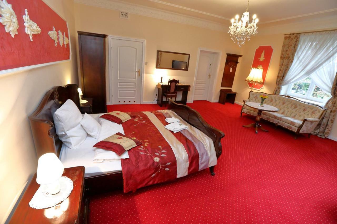 Hotel Dwor Sójki Dış mekan fotoğraf